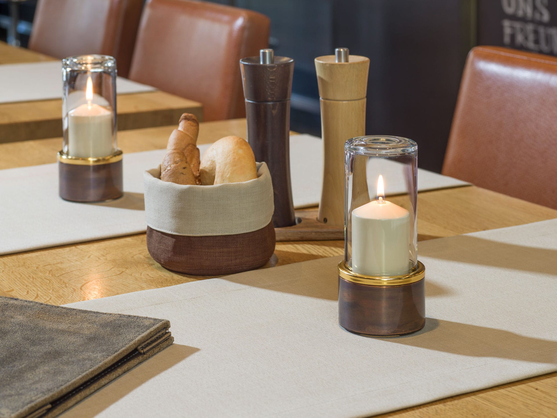 Tondo copper with a gold ring and clear glass