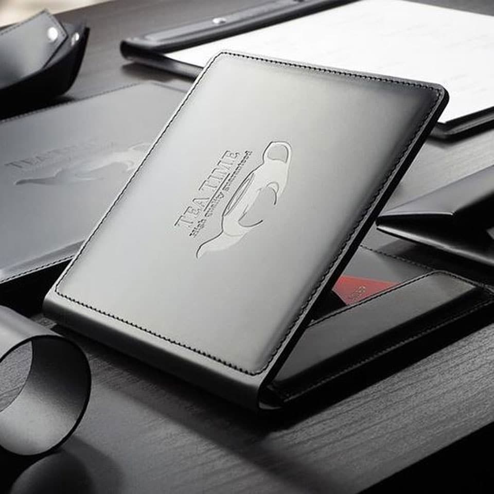 Card reinforced with cardboard I sewn outside